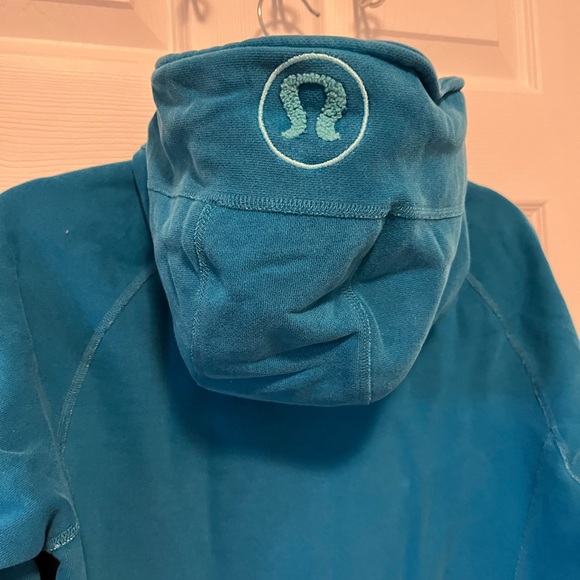 🍋Vintage Lululemon Scuba Hoodie -no size dot but fits like a 6 - Picture 8 of 8